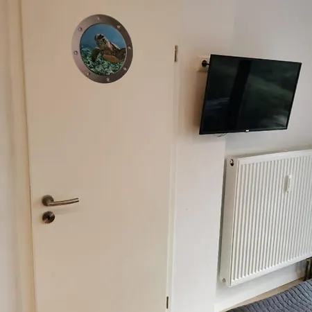 شقة Tiny Mit Panoramaterrasse - Ausblick Ins Gruene Inklusive فيلهلمسهافن